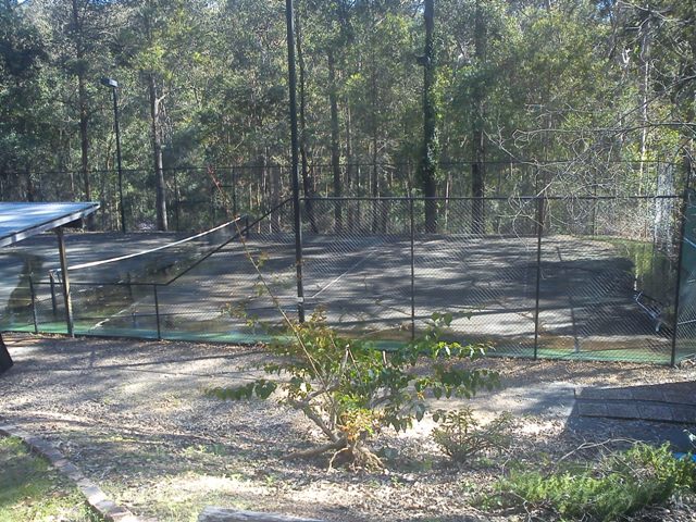 tennis court cleaning