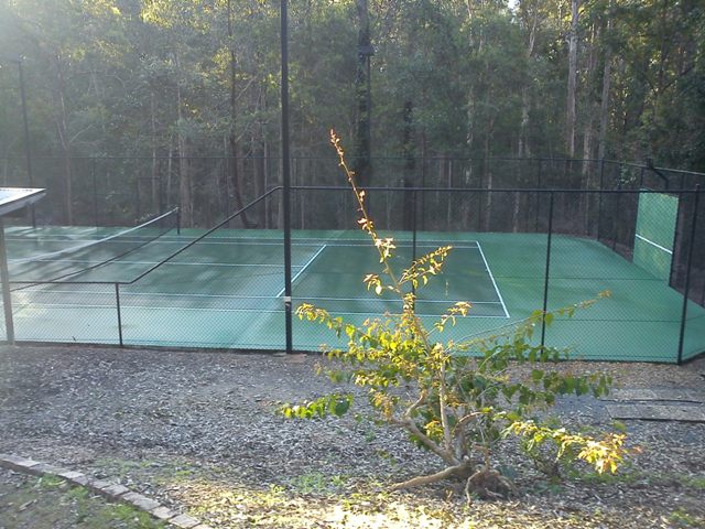 tennis court cleaning